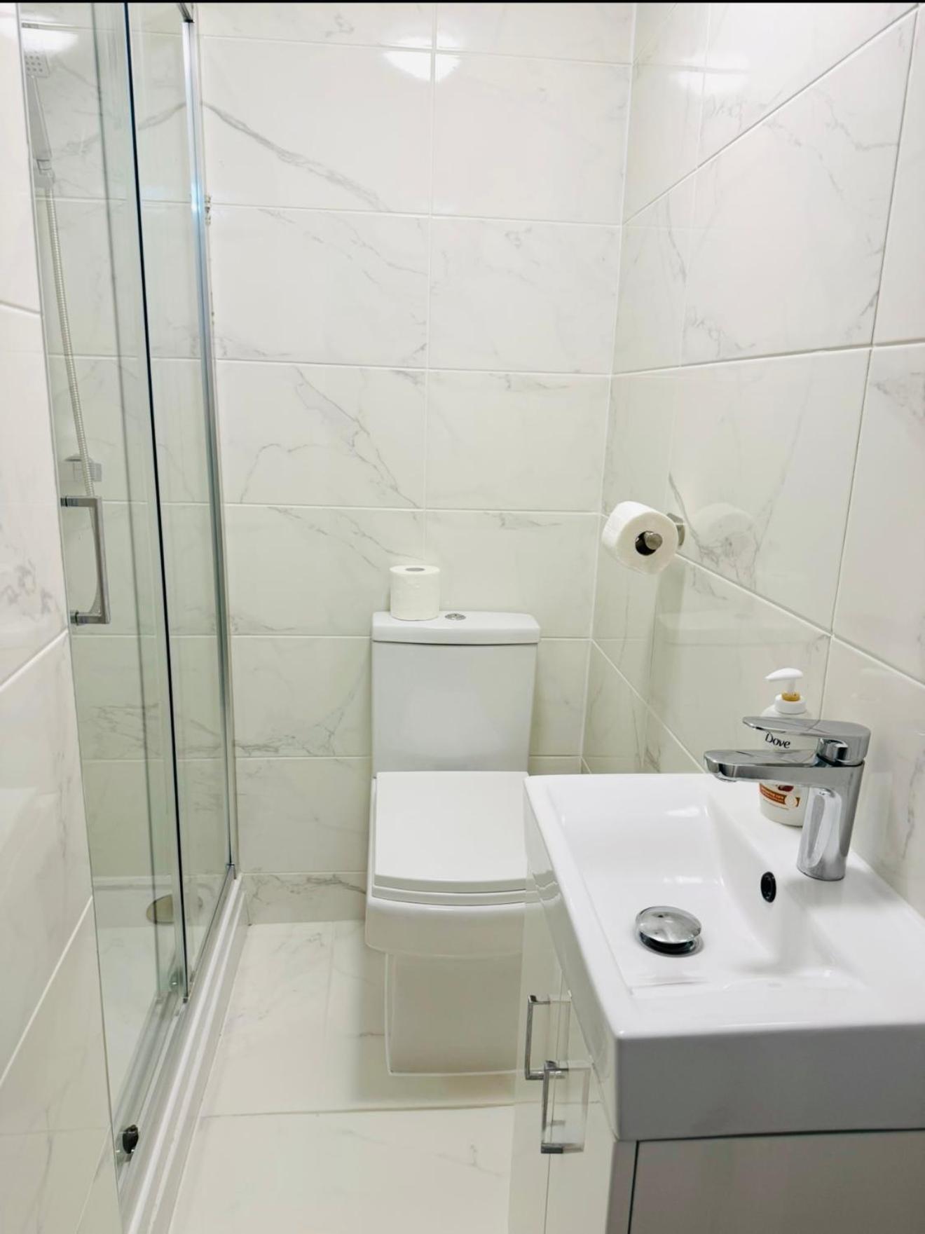 Apartment Winners Of 2025 Traveller Award, Elegant Two Bedroom With Netflix & Wifi Leeds (West Yorkshire)